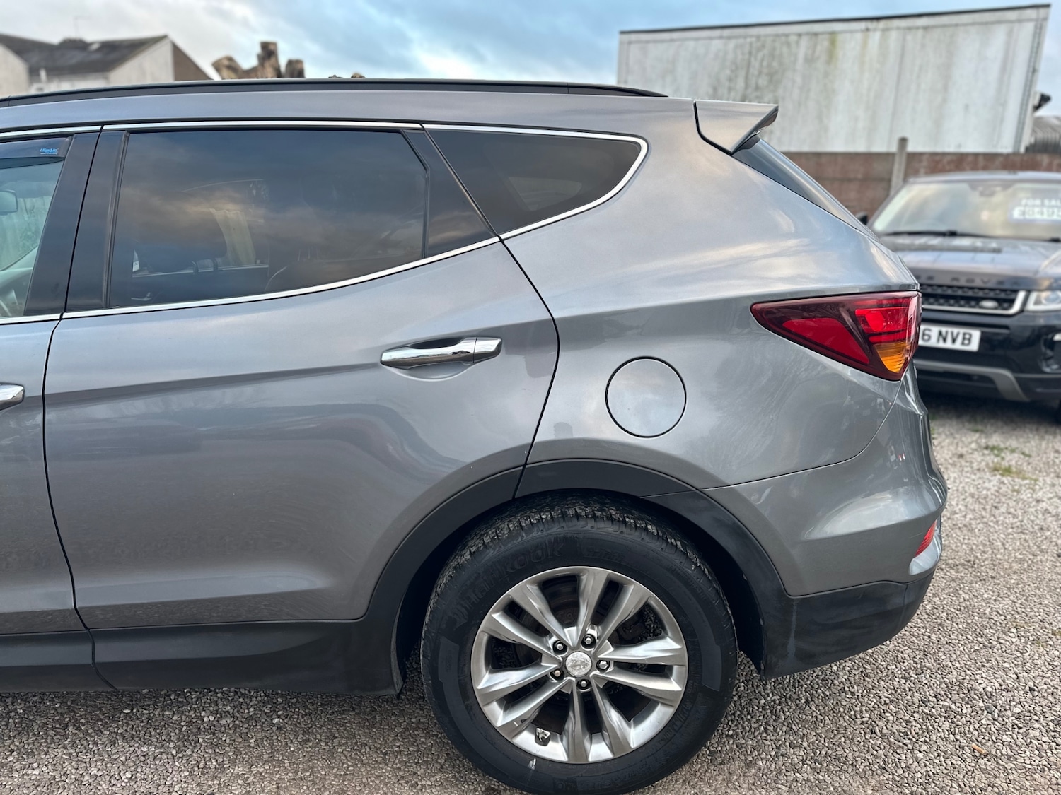 Used Hyundai Santa Fe 2015 for sale - 76919428: Photo 34