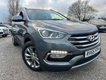 Used Hyundai Santa Fe 2015 for sale - 76919428: Photo