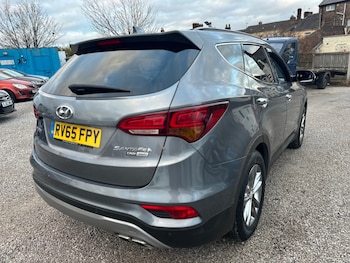 Used Hyundai Santa Fe 2015 for sale - 76919428: Photo