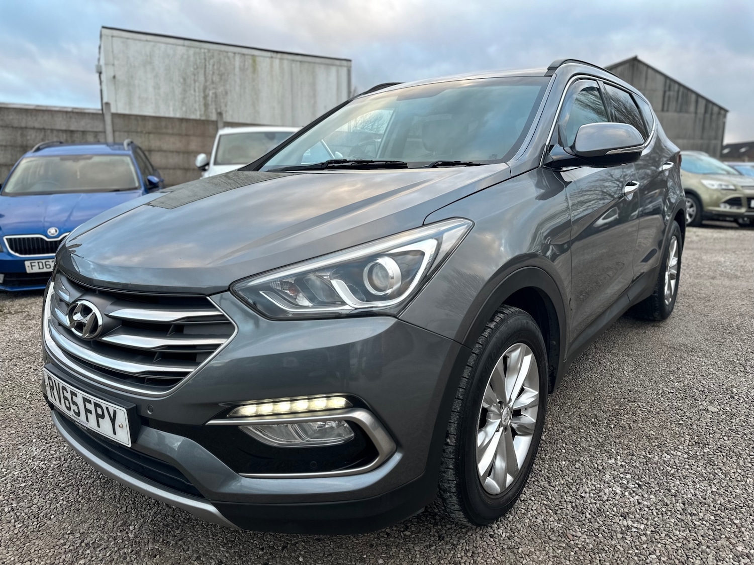 Used Hyundai Santa Fe 2015 for sale - 76919428: Photo 9