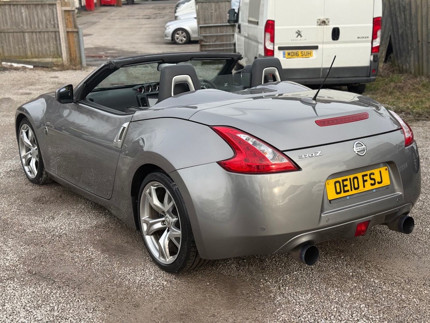 Used Nissan 370 Z 2010 for sale - 77556887: Photo 6