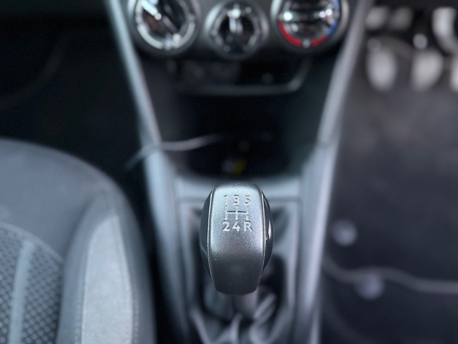 Used Peugeot 208 2014 for sale - 77096828: Photo 23