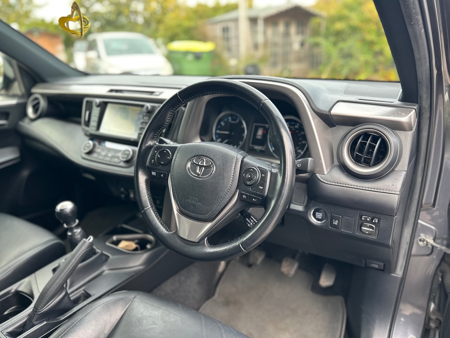 Used Toyota RAV4 2017 for sale - 76330275: Photo 19
