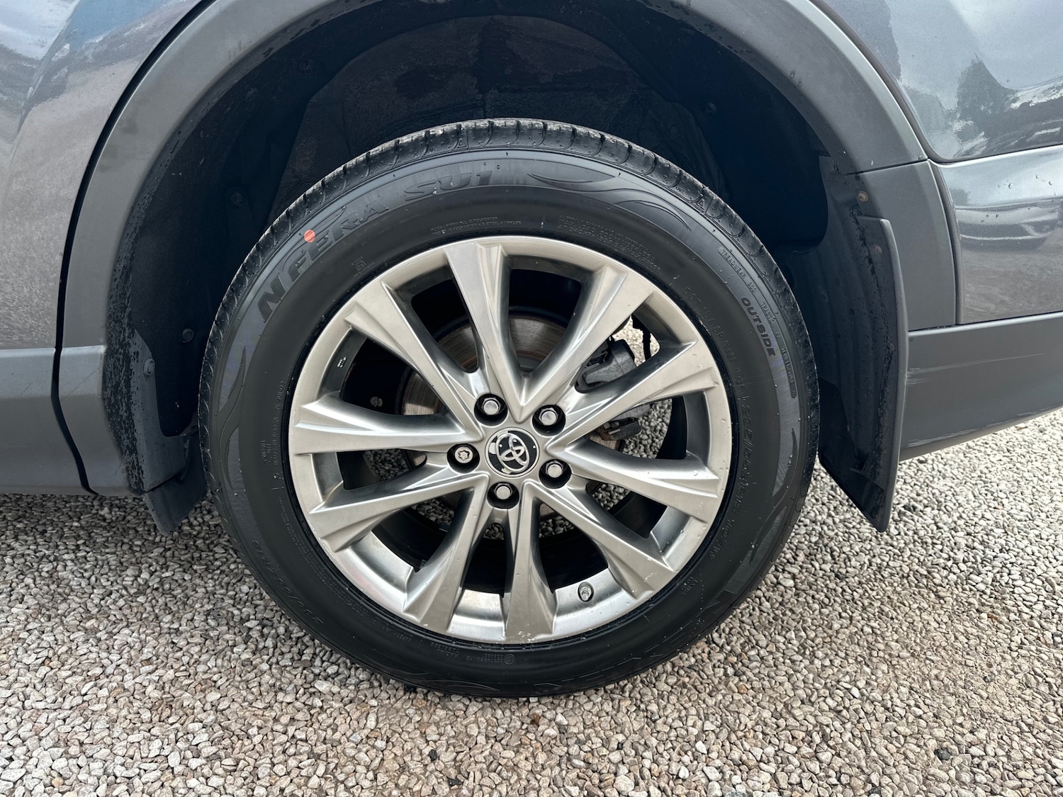 Used Toyota RAV4 2017 for sale - 76330275: Photo 32