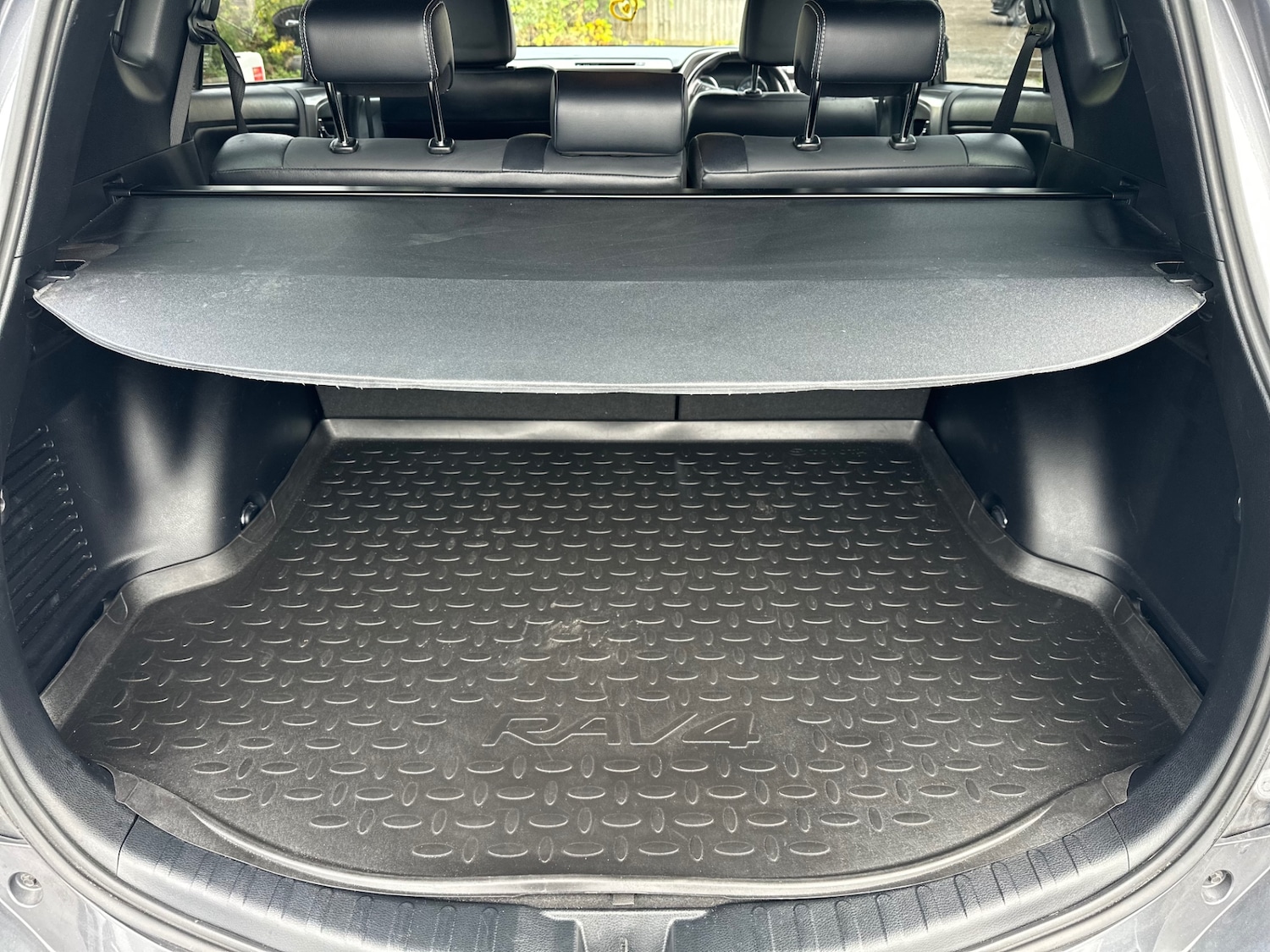 Used Toyota RAV4 2017 for sale - 76330275: Photo 36