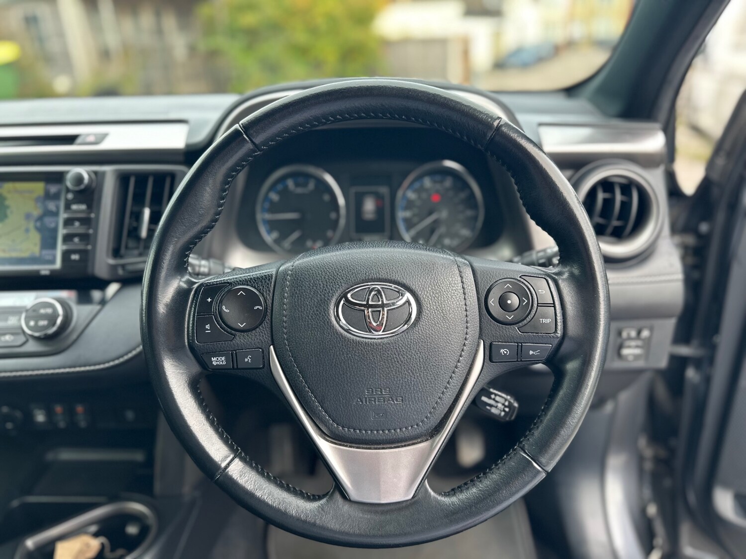Used Toyota RAV4 2017 for sale - 76330275: Photo 43