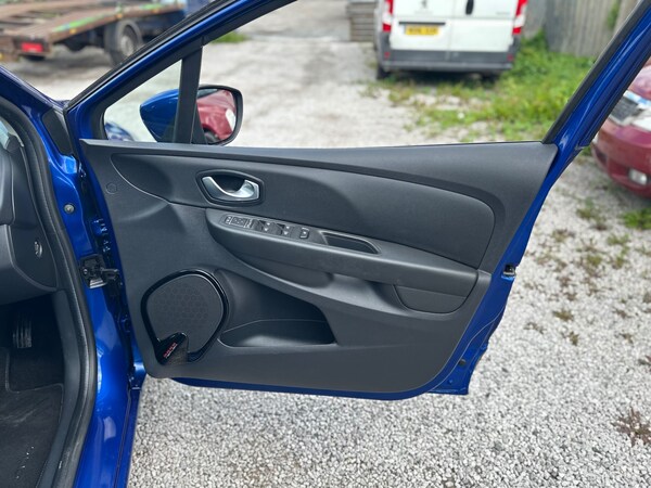 Used Renault Clio 2017 for sale - 75462059: Photo 42