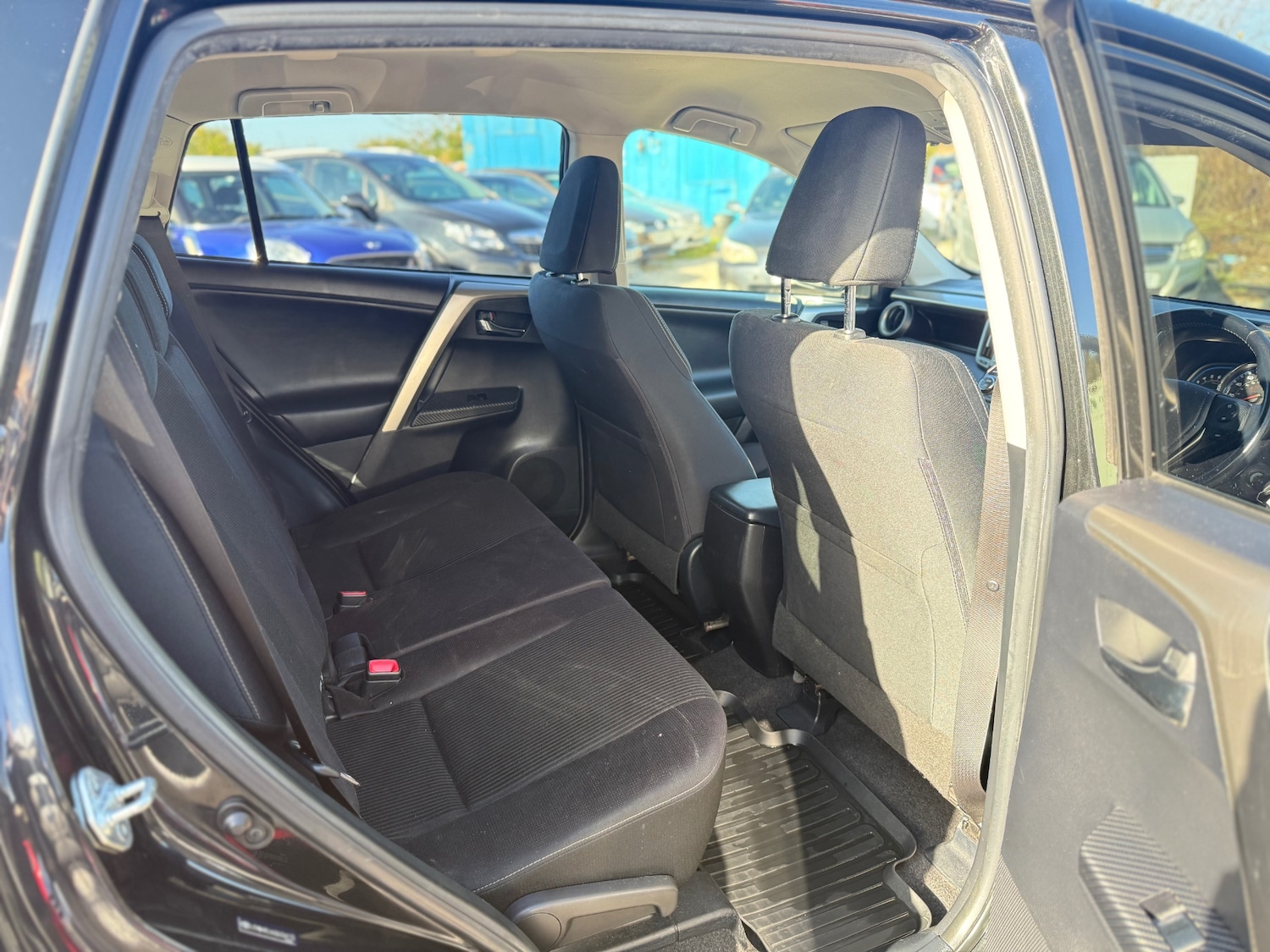 Used Toyota RAV4 2015 for sale - 77731151: Photo 13