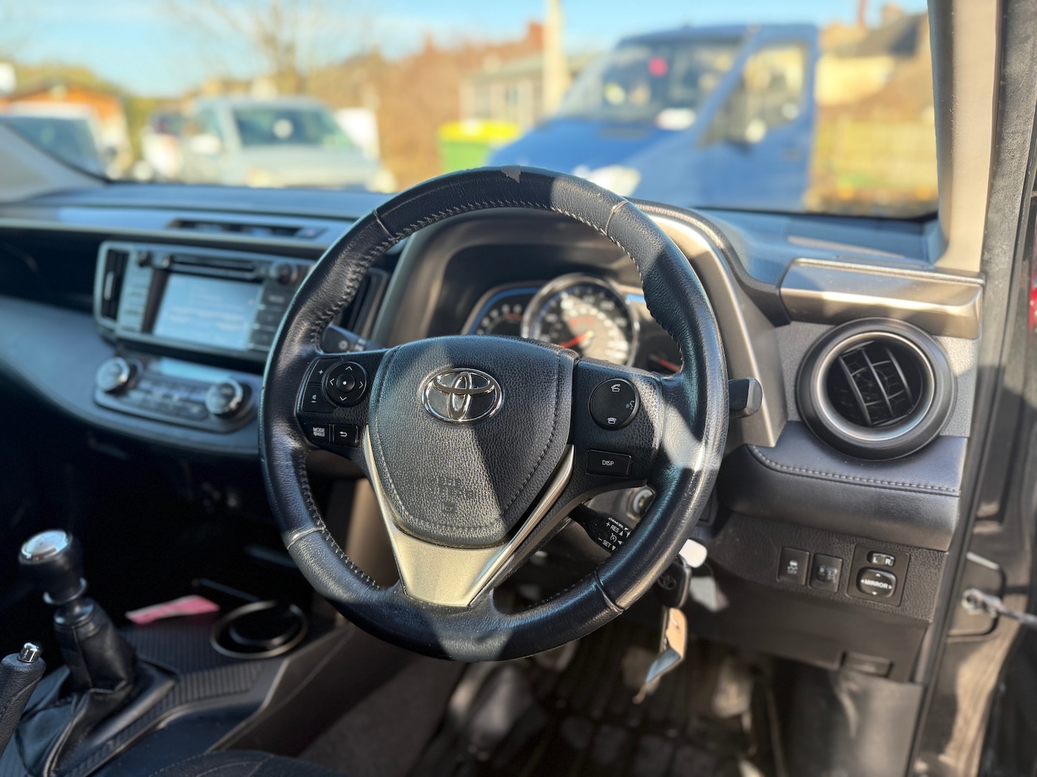 Used Toyota RAV4 2015 for sale - 77731151: Photo 16