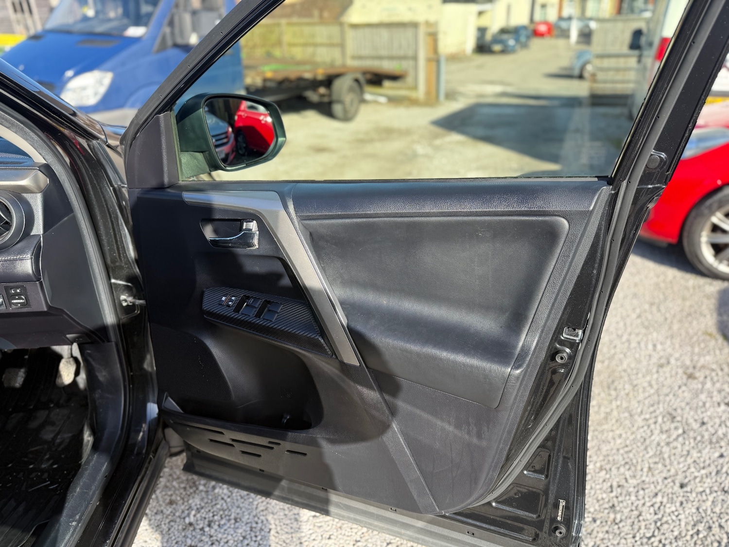 Used Toyota RAV4 2015 for sale - 77731151: Photo 42