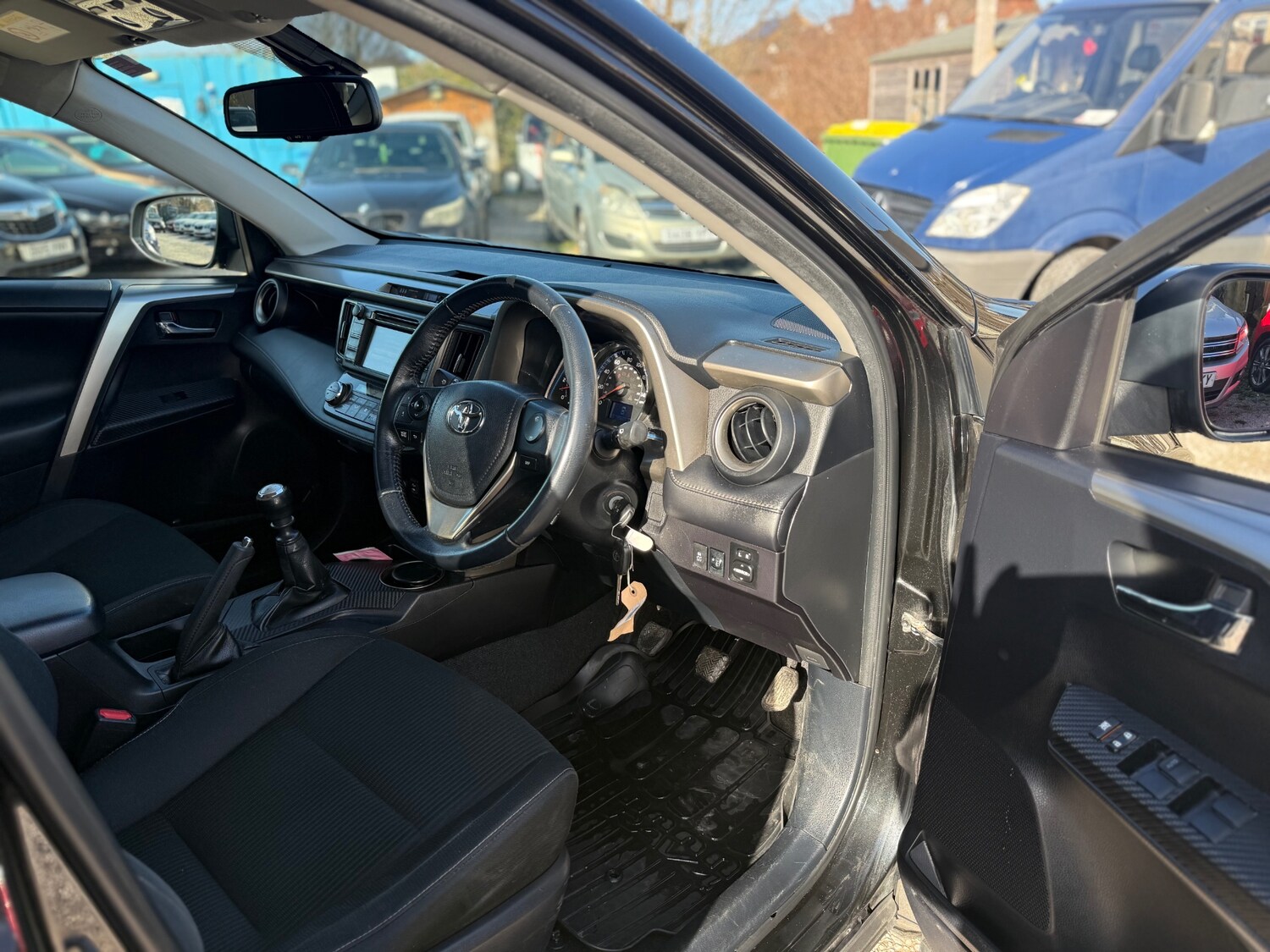 Used Toyota RAV4 2015 for sale - 77731151: Photo 44