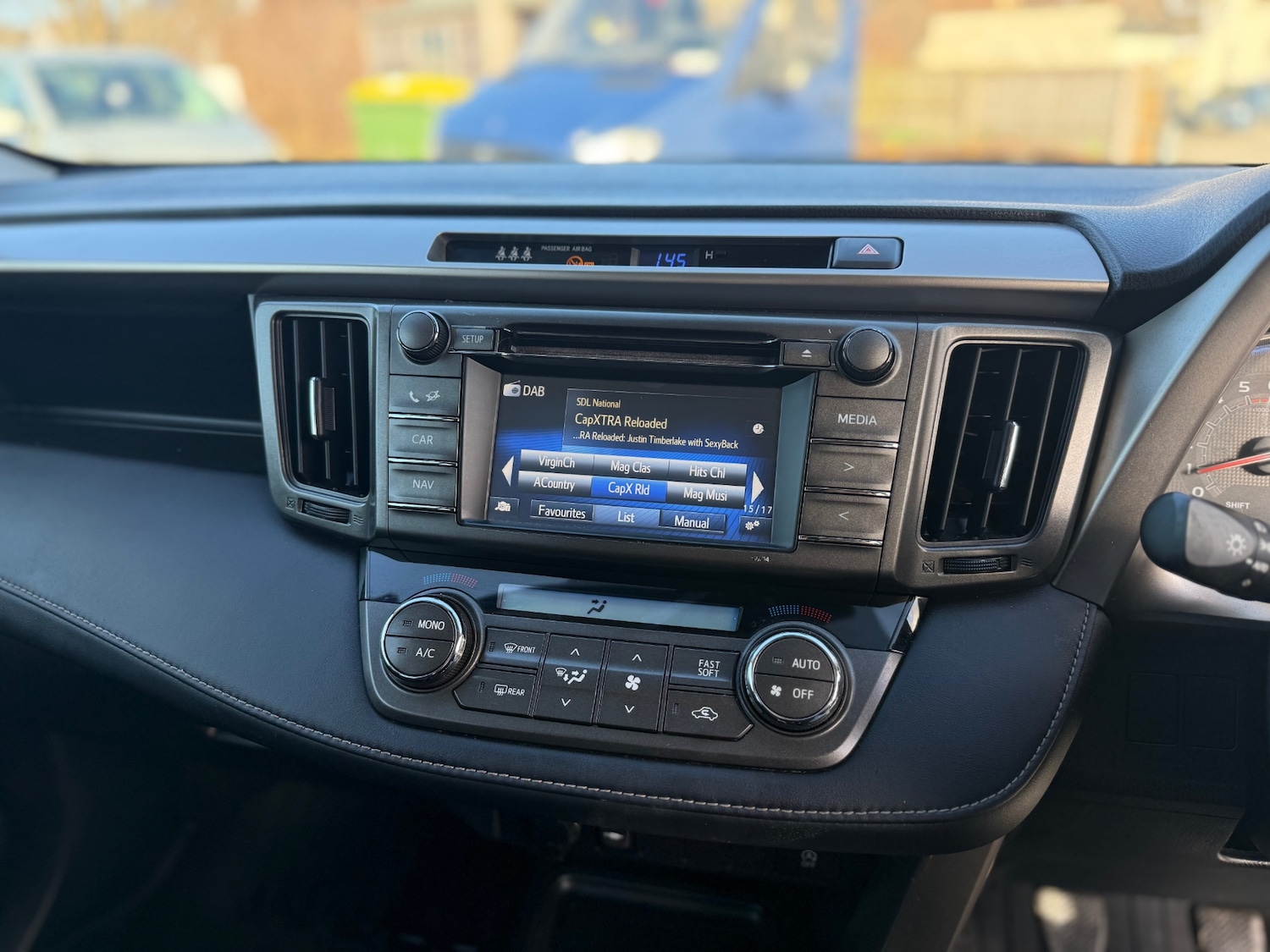 Used Toyota RAV4 2015 for sale - 77731151: Photo 46