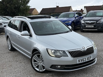 Used Skoda Superb 2014 for sale - 79583917: Photo