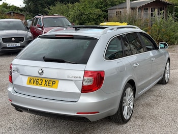 Used Skoda Superb 2014 for sale - 79583917: Photo