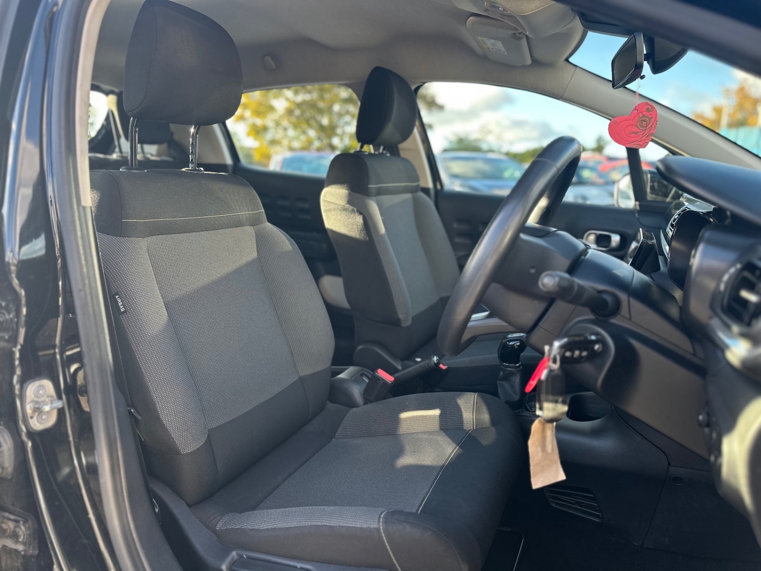 Used Citroen C3 2017 for sale - 76379246: Photo 33