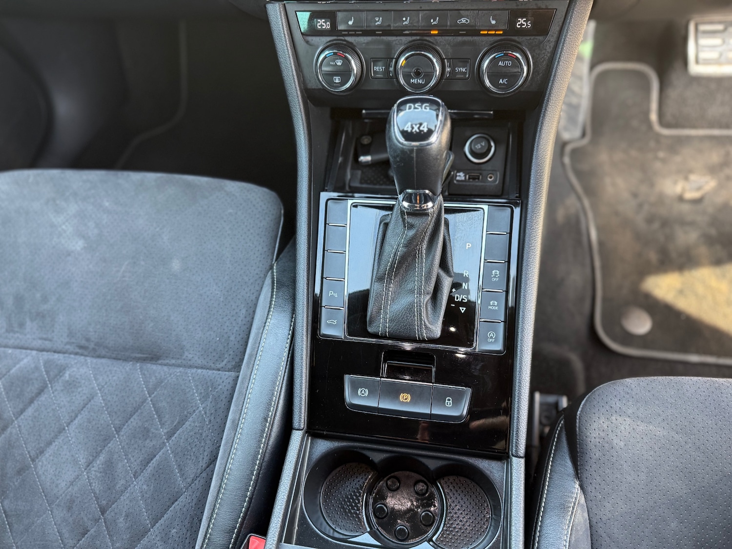 Used Skoda Superb 2016 for sale - 77669483: Photo 60