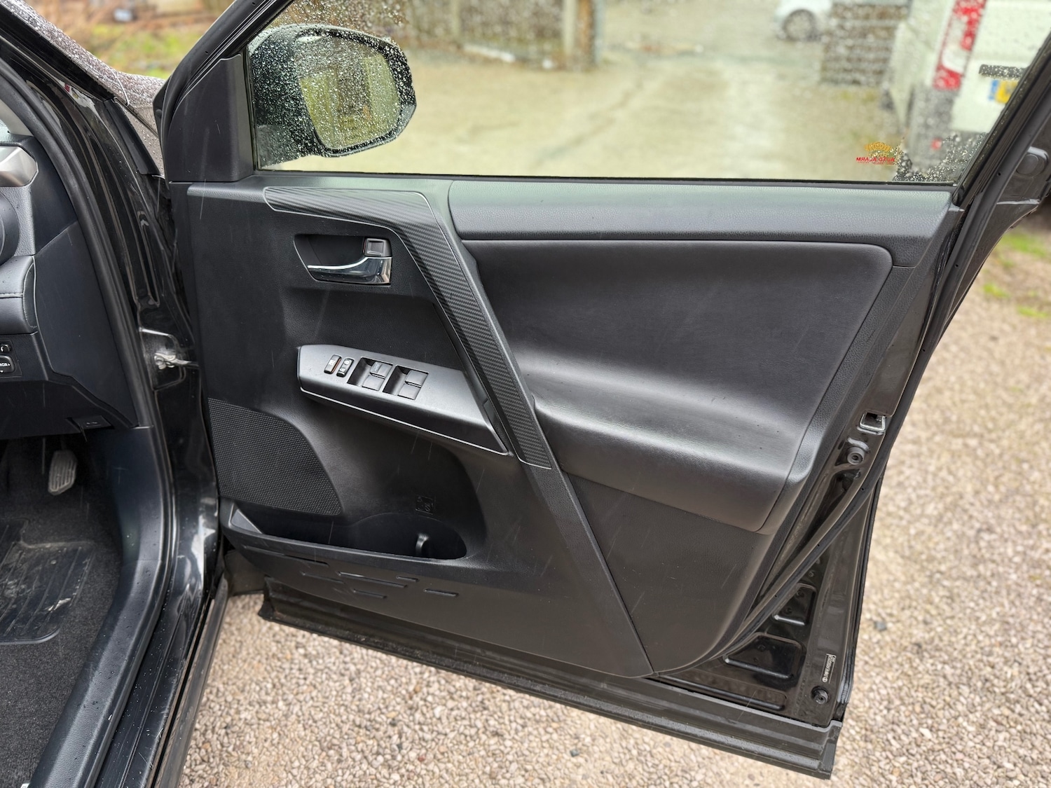 Used Toyota RAV4 2016 for sale - 77300692: Photo 41