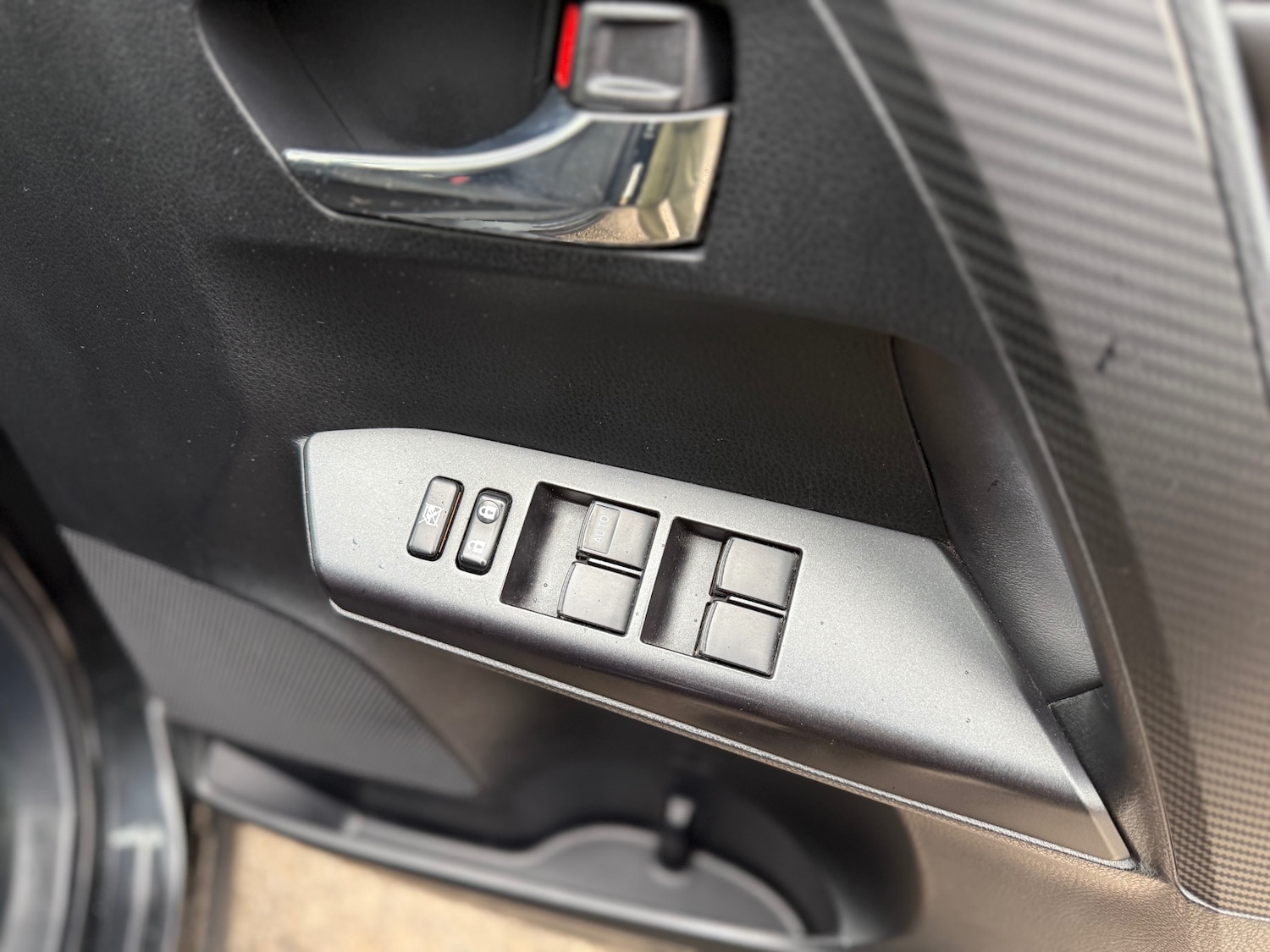 Used Toyota RAV4 2016 for sale - 77300692: Photo 42