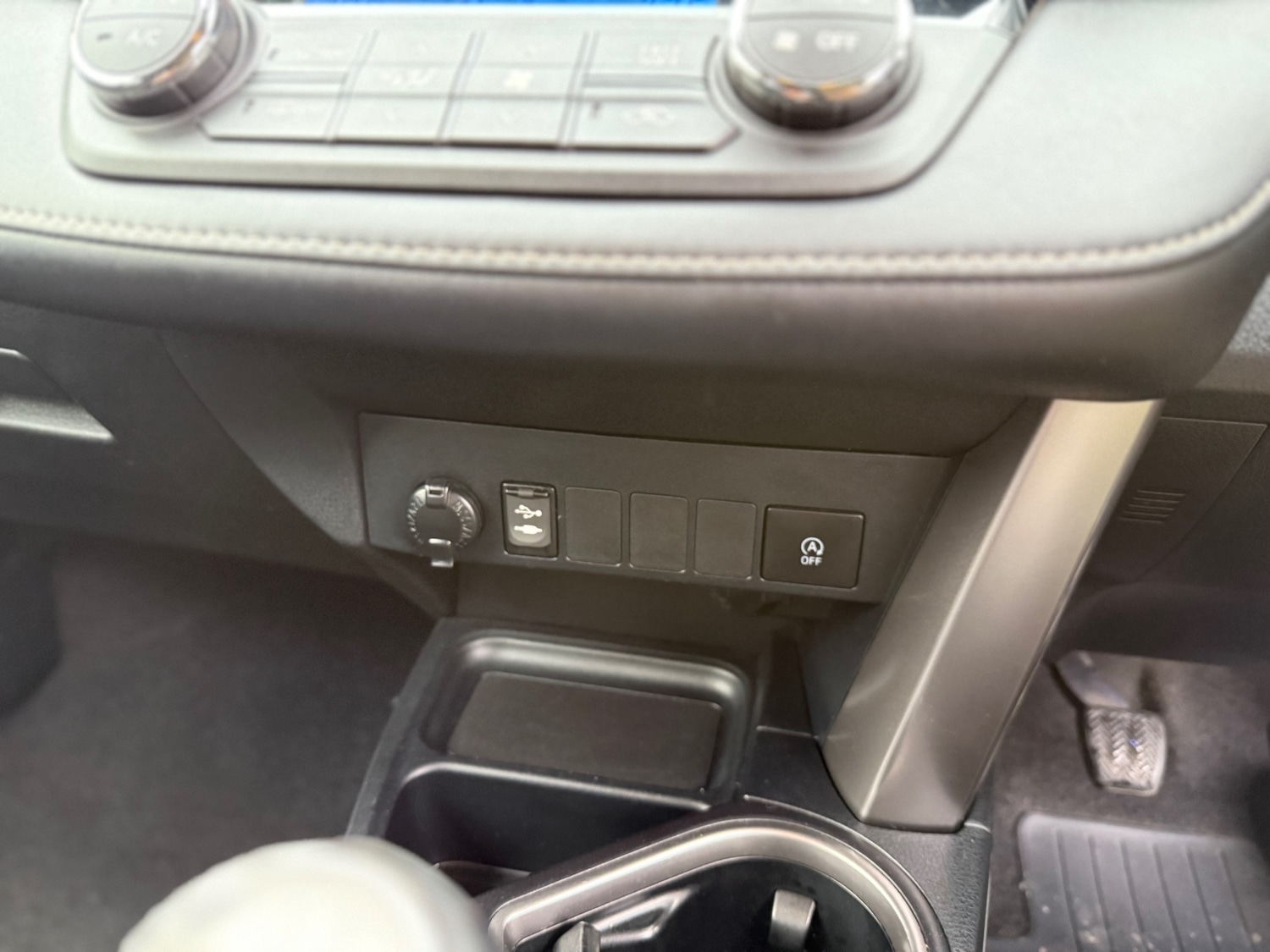 Used Toyota RAV4 2016 for sale - 77300692: Photo 45