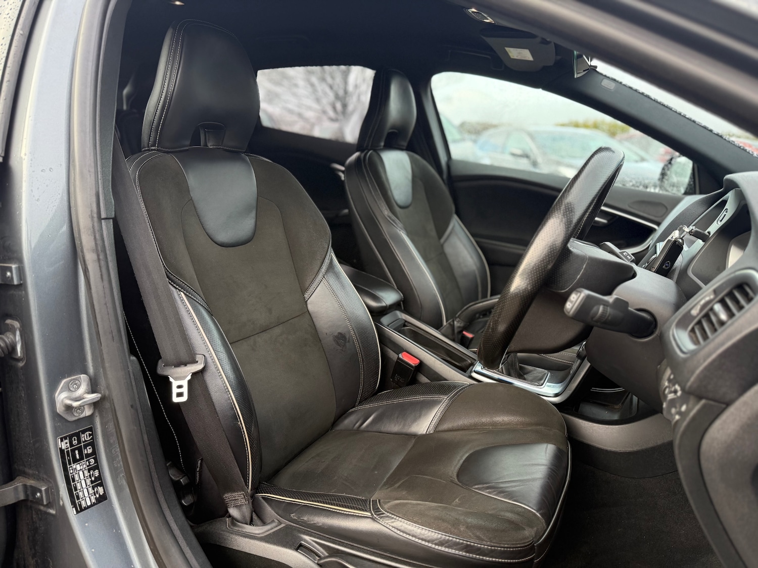 Used Volvo V40 2015 for sale - 76919438: Photo 14