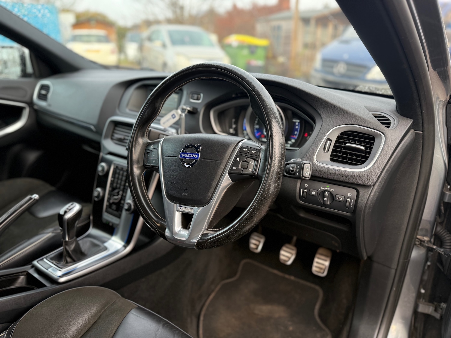 Used Volvo V40 2015 for sale - 76919438: Photo 15