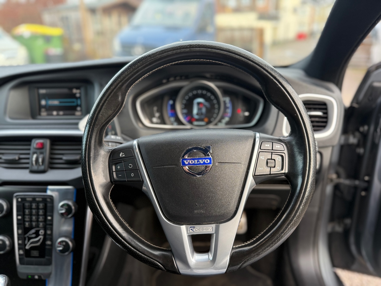 Used Volvo V40 2015 for sale - 76919438: Photo 16