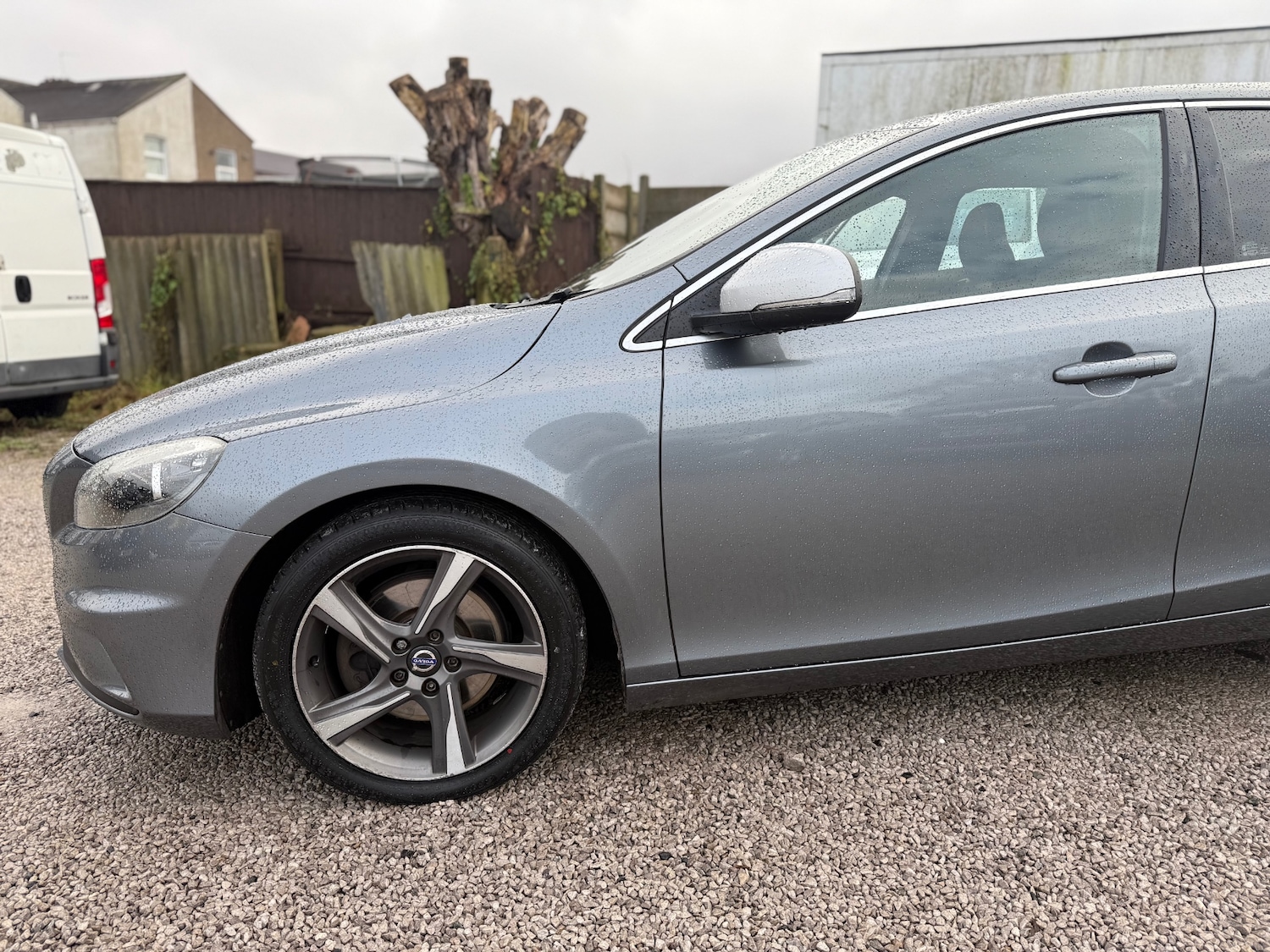 Used Volvo V40 2015 for sale - 76919438: Photo 38