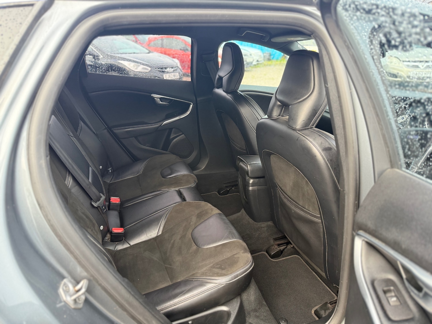 Used Volvo V40 2015 for sale - 76919438: Photo 46