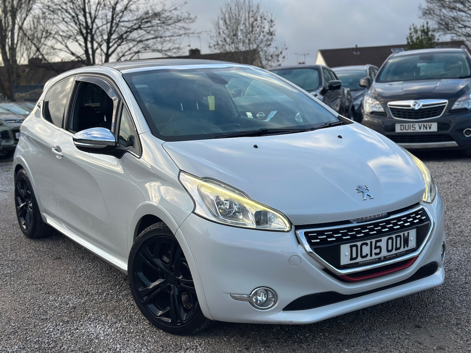 Used Peugeot 208 2015 for sale - 76895646: Photo 1