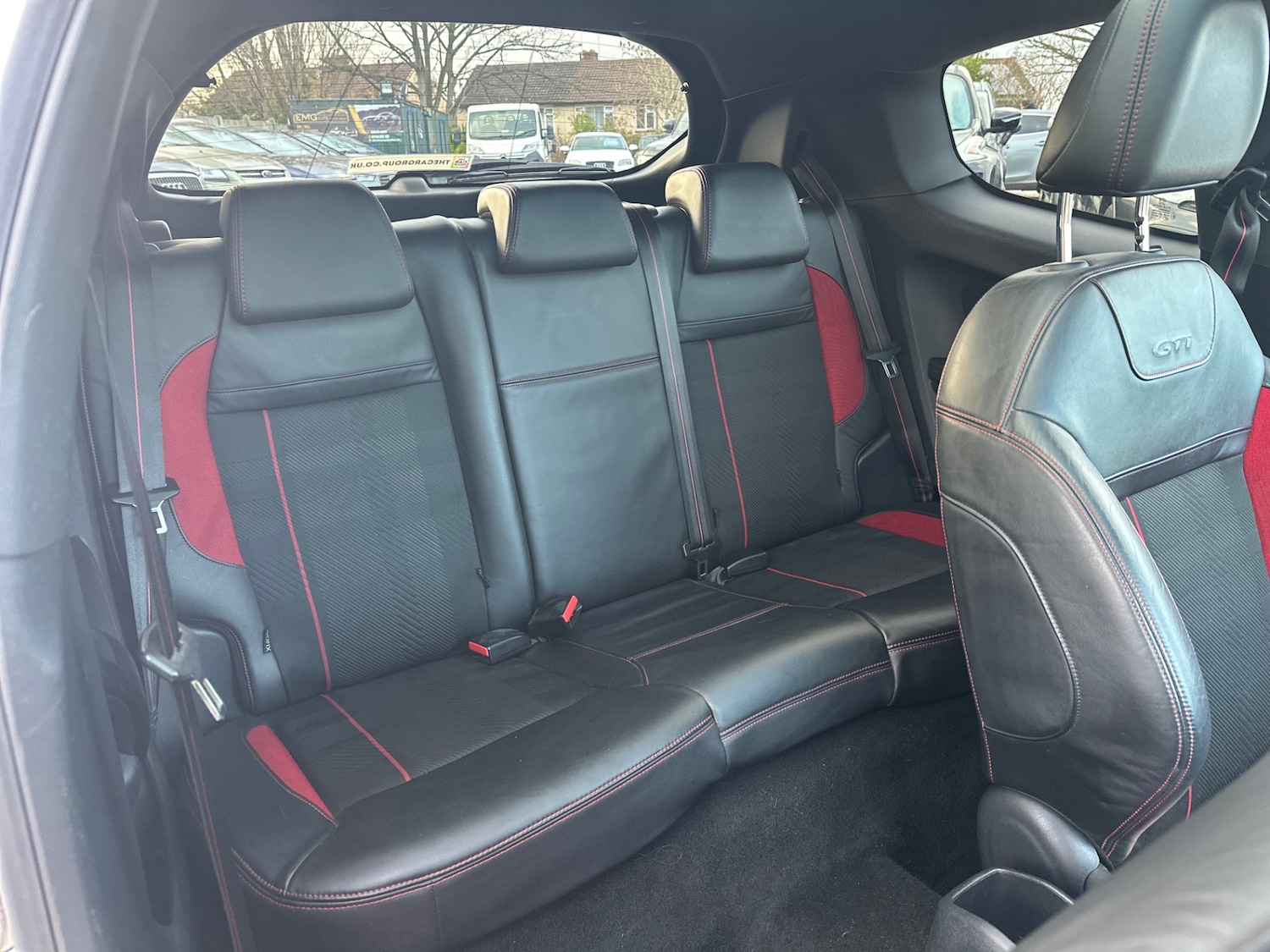 Used Peugeot 208 2015 for sale - 76895646: Photo 16