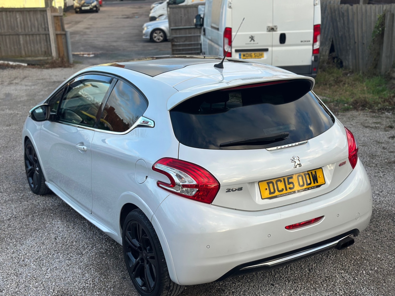 Used Peugeot 208 2015 for sale - 76895646: Photo 29