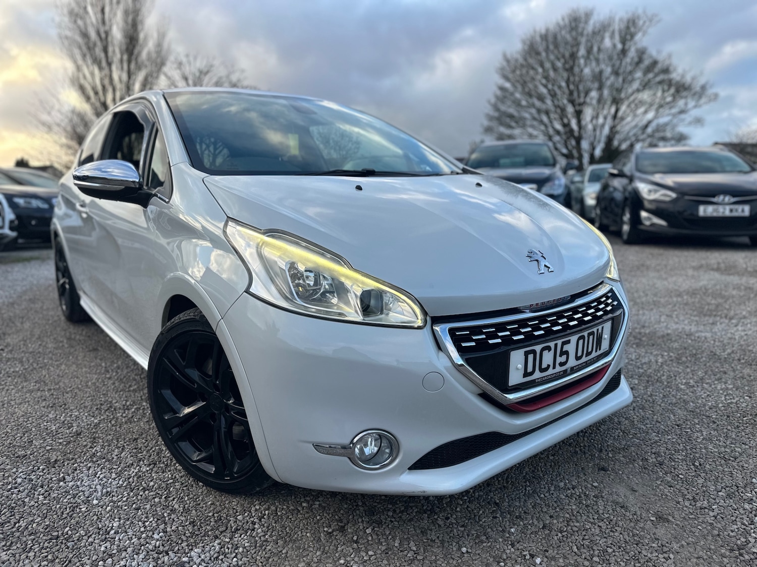 Used Peugeot 208 2015 for sale - 76895646: Photo 3