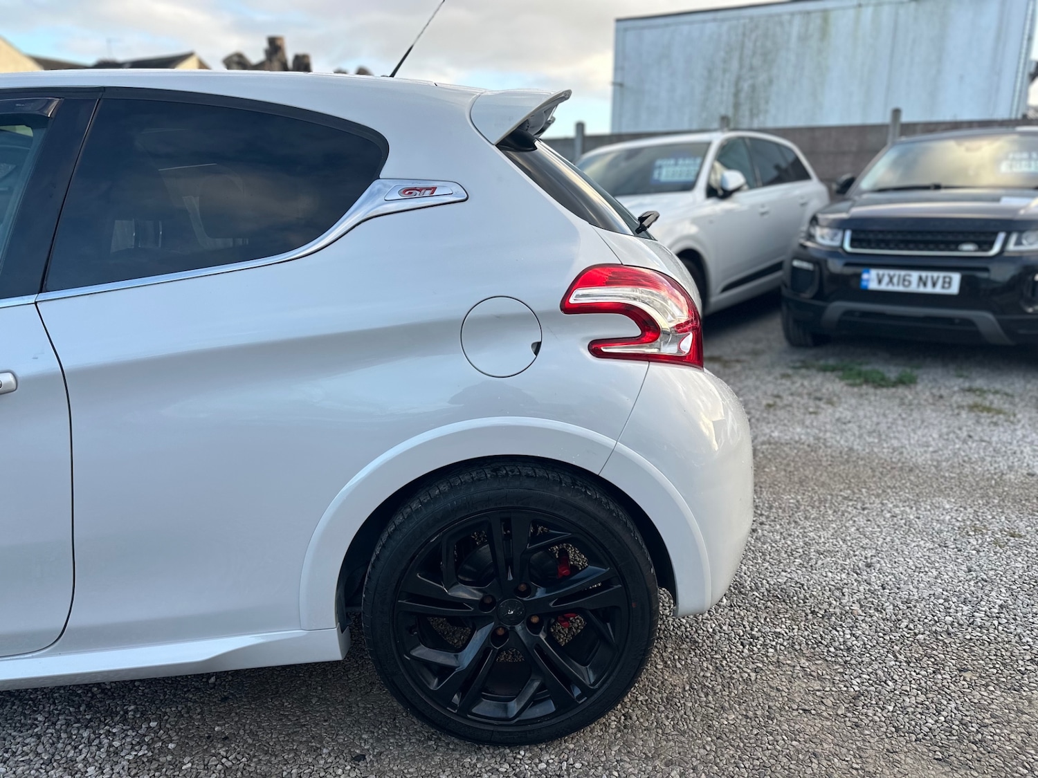 Used Peugeot 208 2015 for sale - 76895646: Photo 33