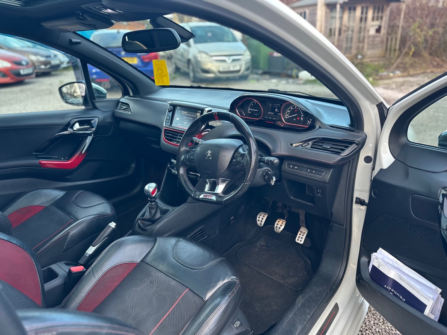 Used Peugeot 208 2015 for sale - 76895646: Photo 40