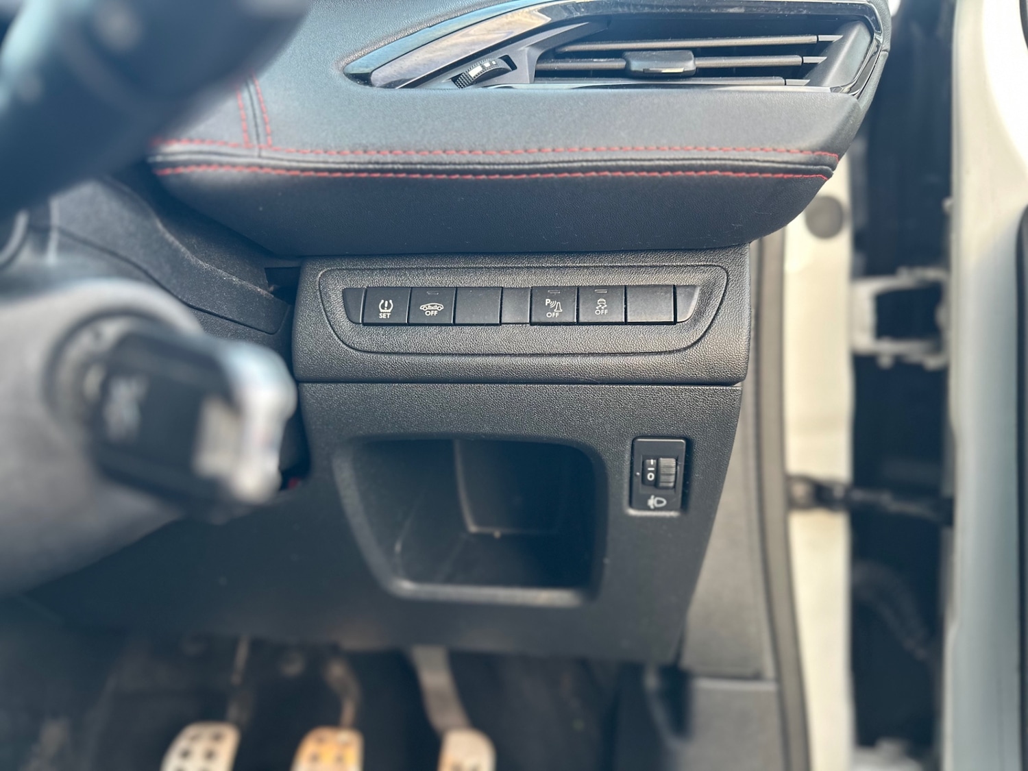 Used Peugeot 208 2015 for sale - 76895646: Photo 42