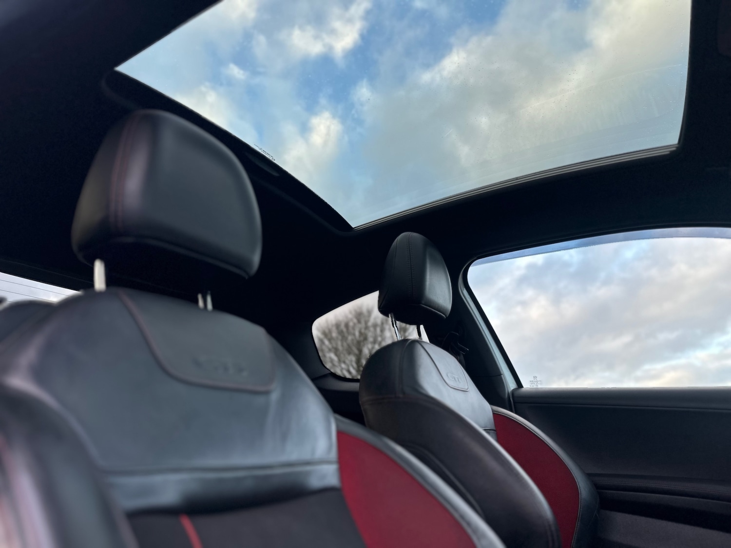 Used Peugeot 208 2015 for sale - 76895646: Photo 45