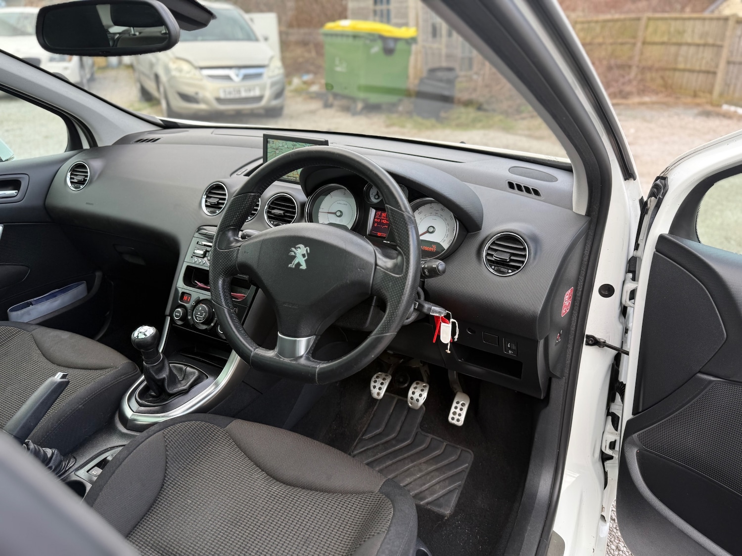 Used Peugeot 308 2013 for sale - 77731154: Photo 15