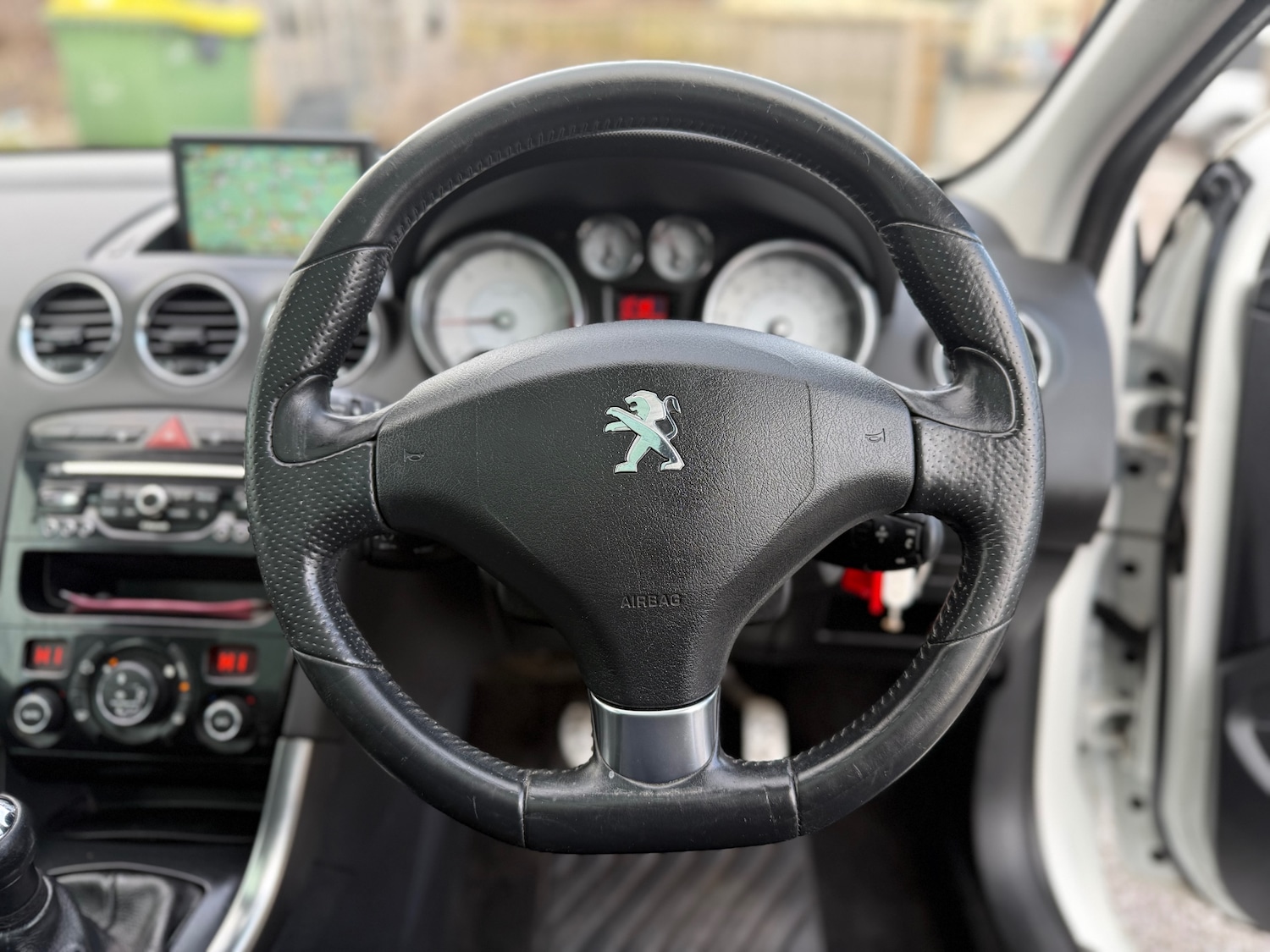 Used Peugeot 308 2013 for sale - 77731154: Photo 16