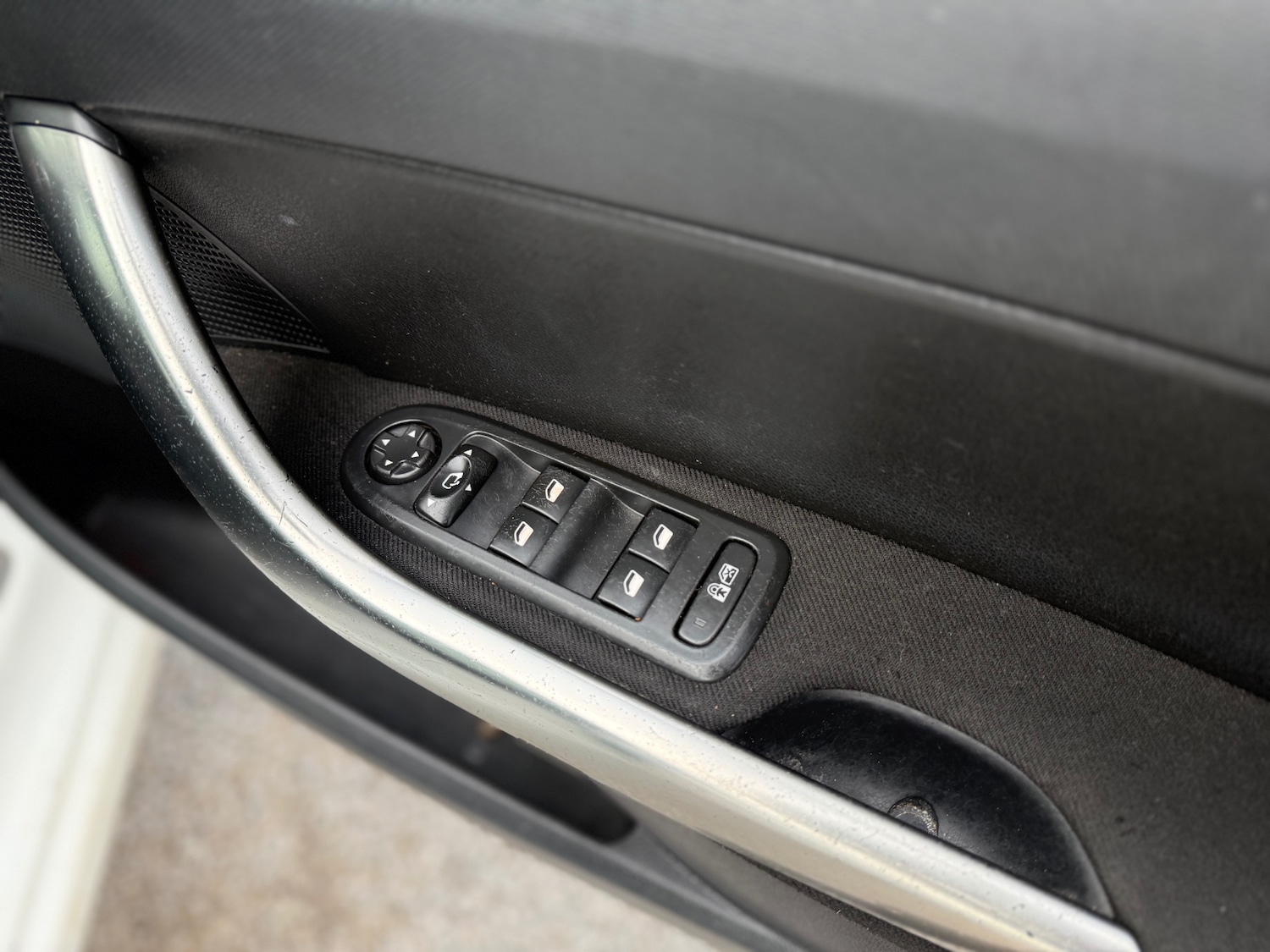 Used Peugeot 308 2013 for sale - 77731154: Photo 23