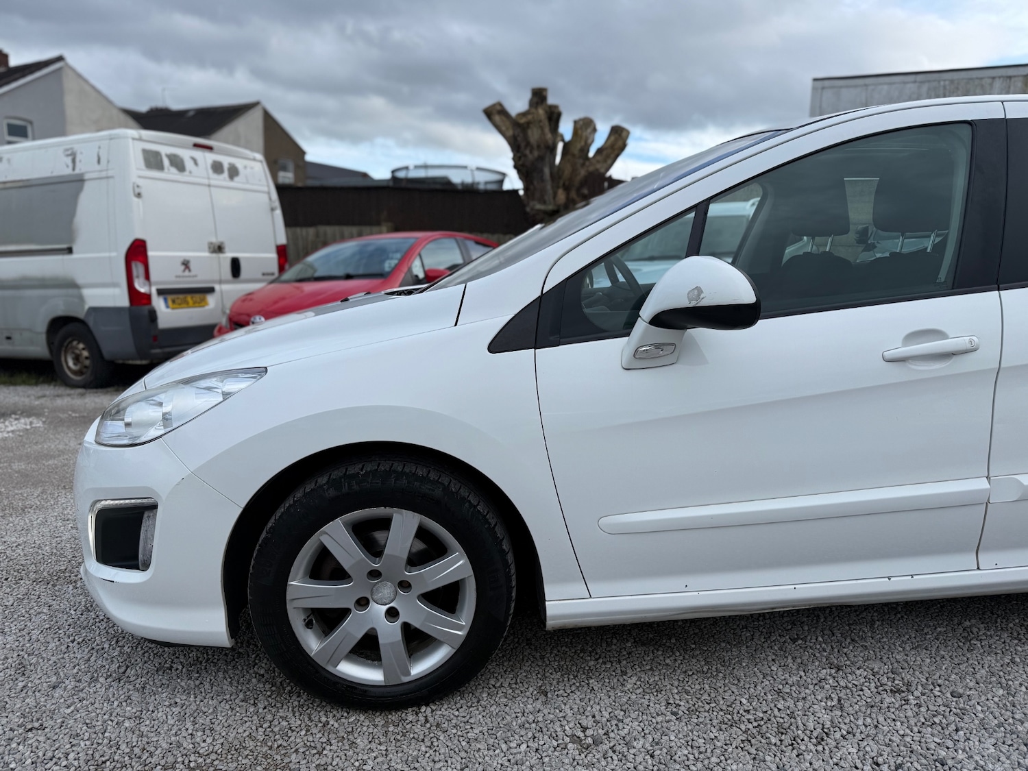 Used Peugeot 308 2013 for sale - 77731154: Photo 34