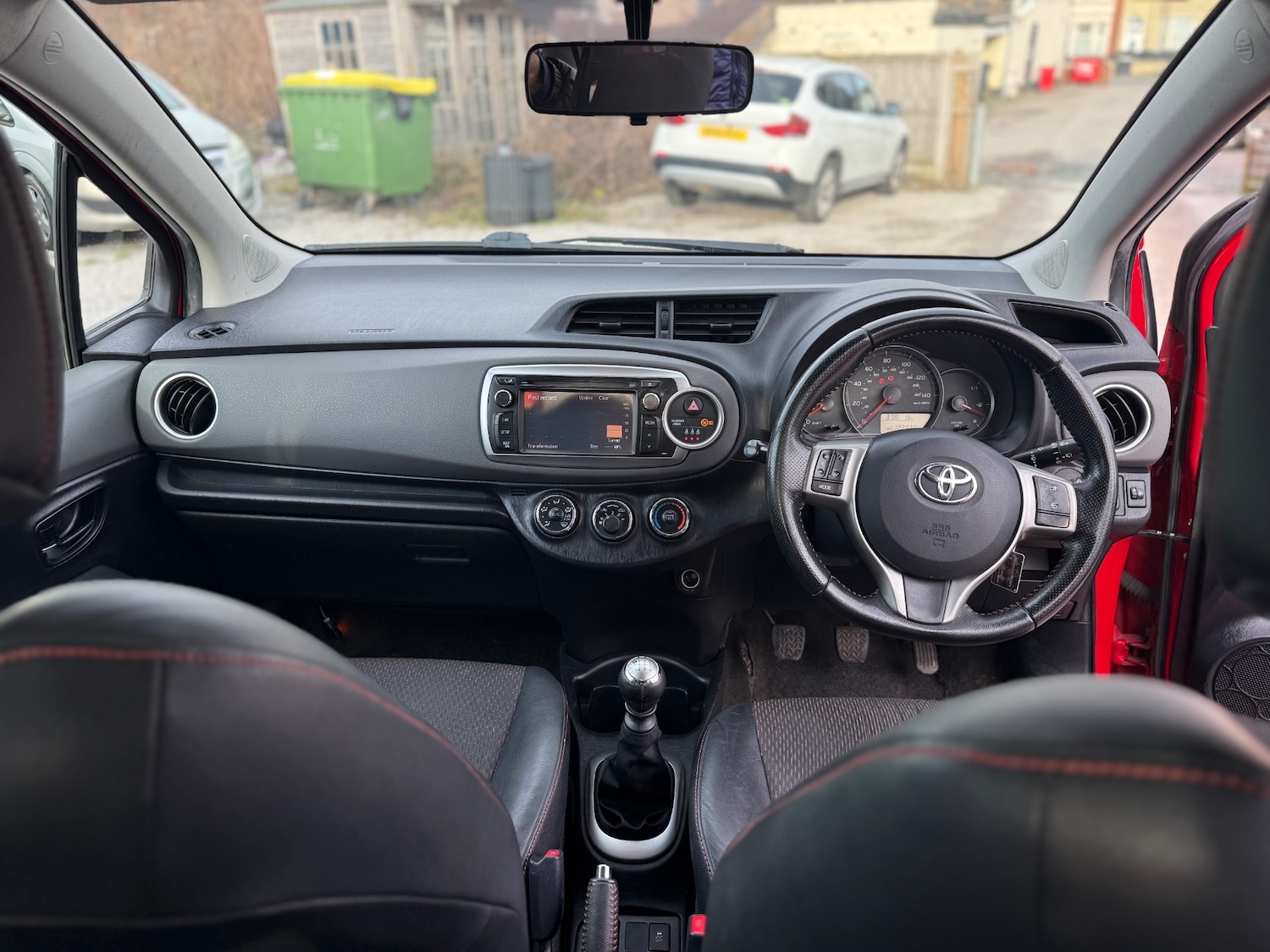 Used Toyota Yaris 2011 for sale - 77636258: Photo 13