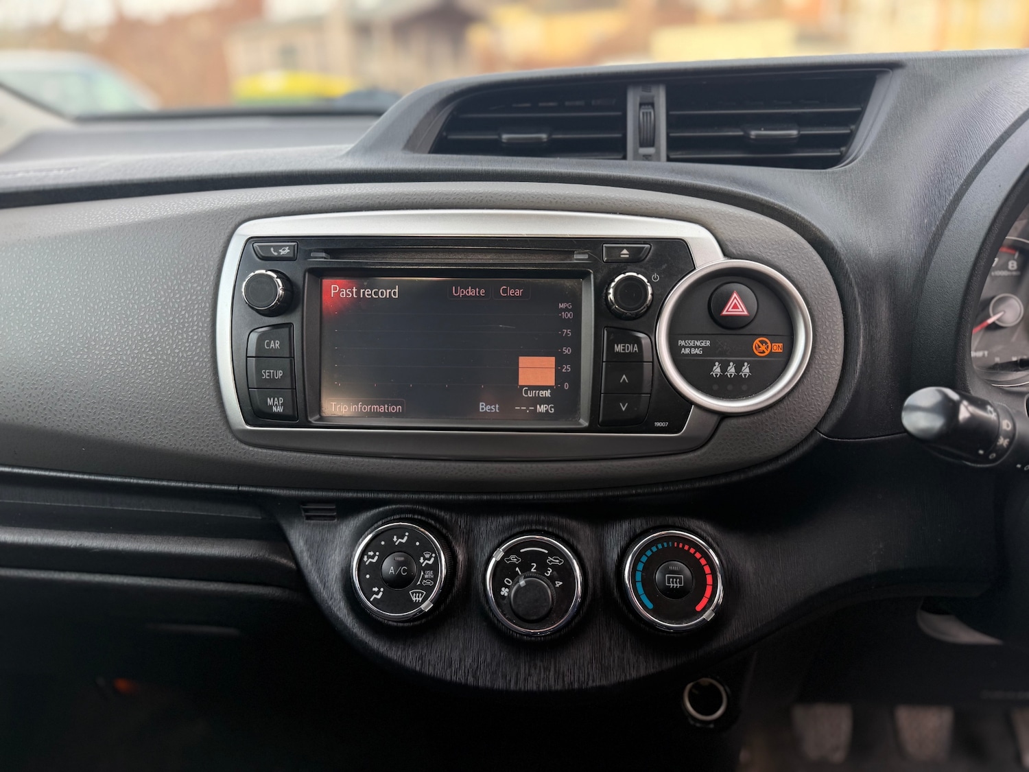 Used Toyota Yaris 2011 for sale - 77636258: Photo 18