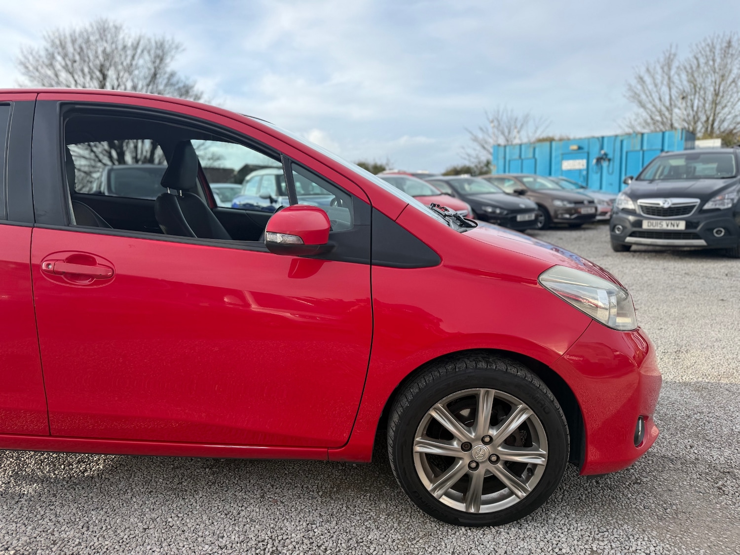 Used Toyota Yaris 2011 for sale - 77636258: Photo 25