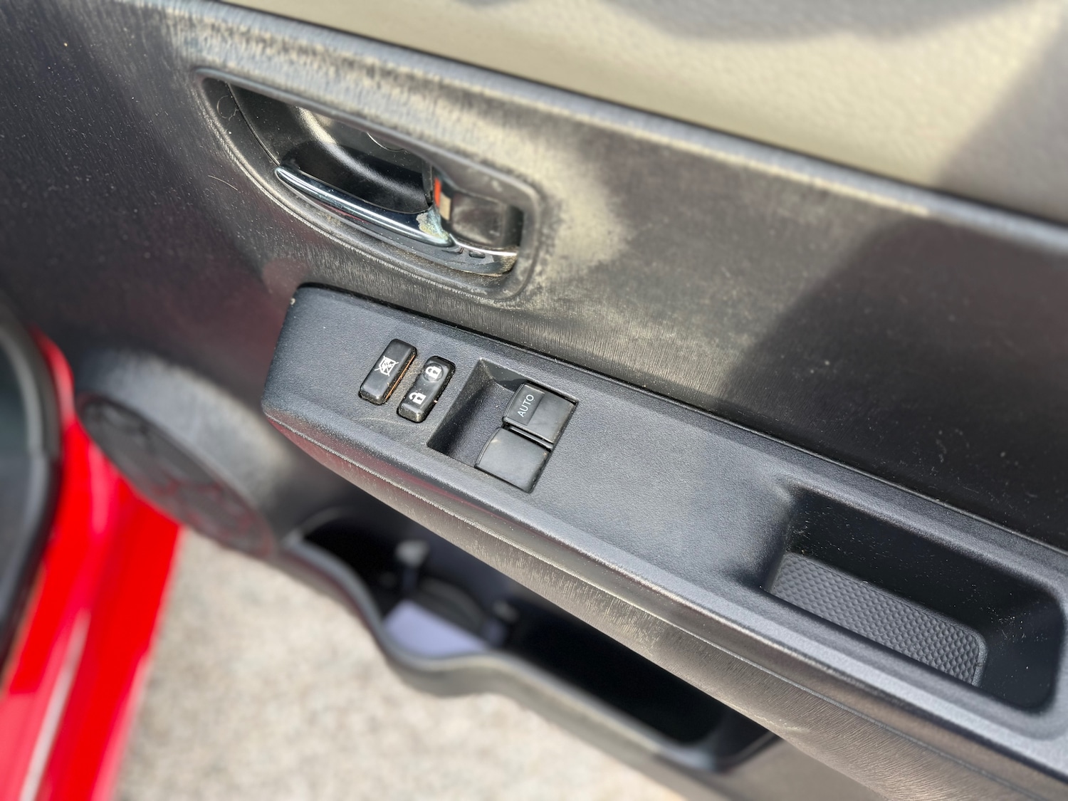 Used Toyota Yaris 2011 for sale - 77636258: Photo 48