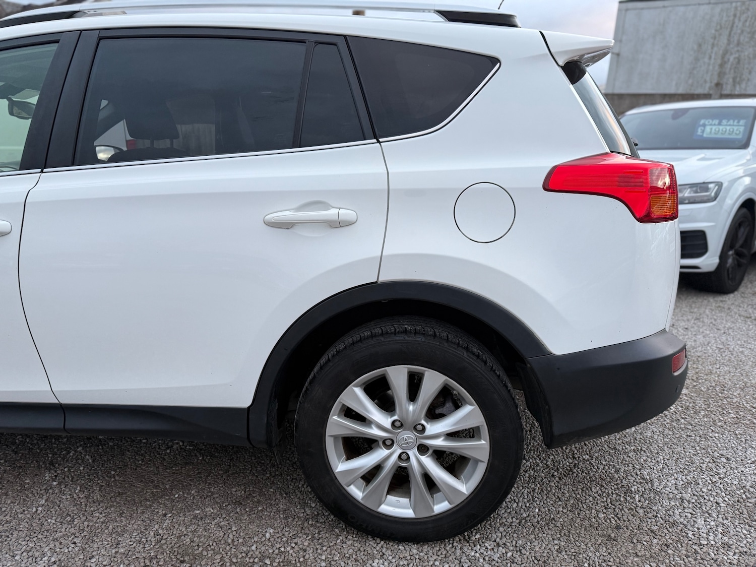 Used Toyota RAV4 2014 for sale - 77079282: Photo 32