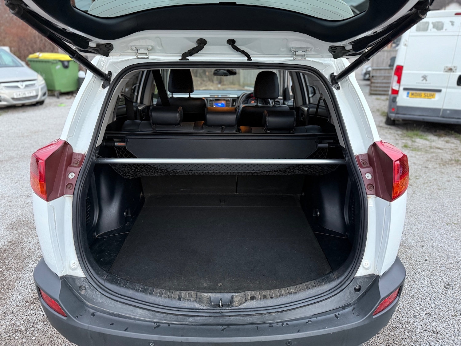 Used Toyota RAV4 2014 for sale - 77079282: Photo 37