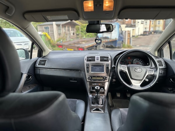 Used Toyota Avensis 2012 for sale - 76171815: Photo 16