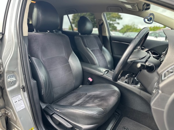 Used Toyota Avensis 2012 for sale - 76171815: Photo 17