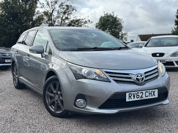 Used Toyota Avensis 2012 for sale - 76171815: Photo 1
