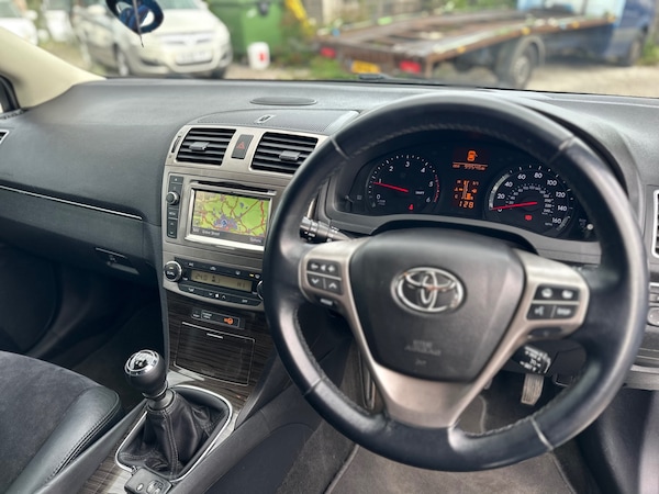 Used Toyota Avensis 2012 for sale - 76171815: Photo 20